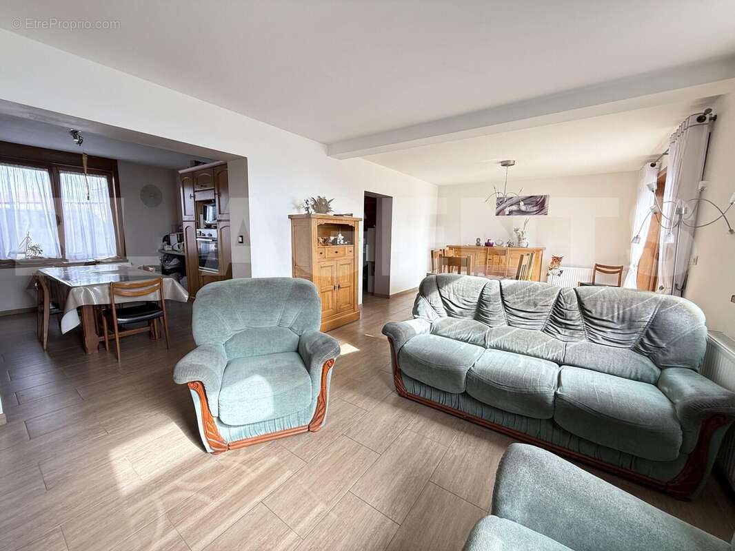 PDV - Maison à WINGLES