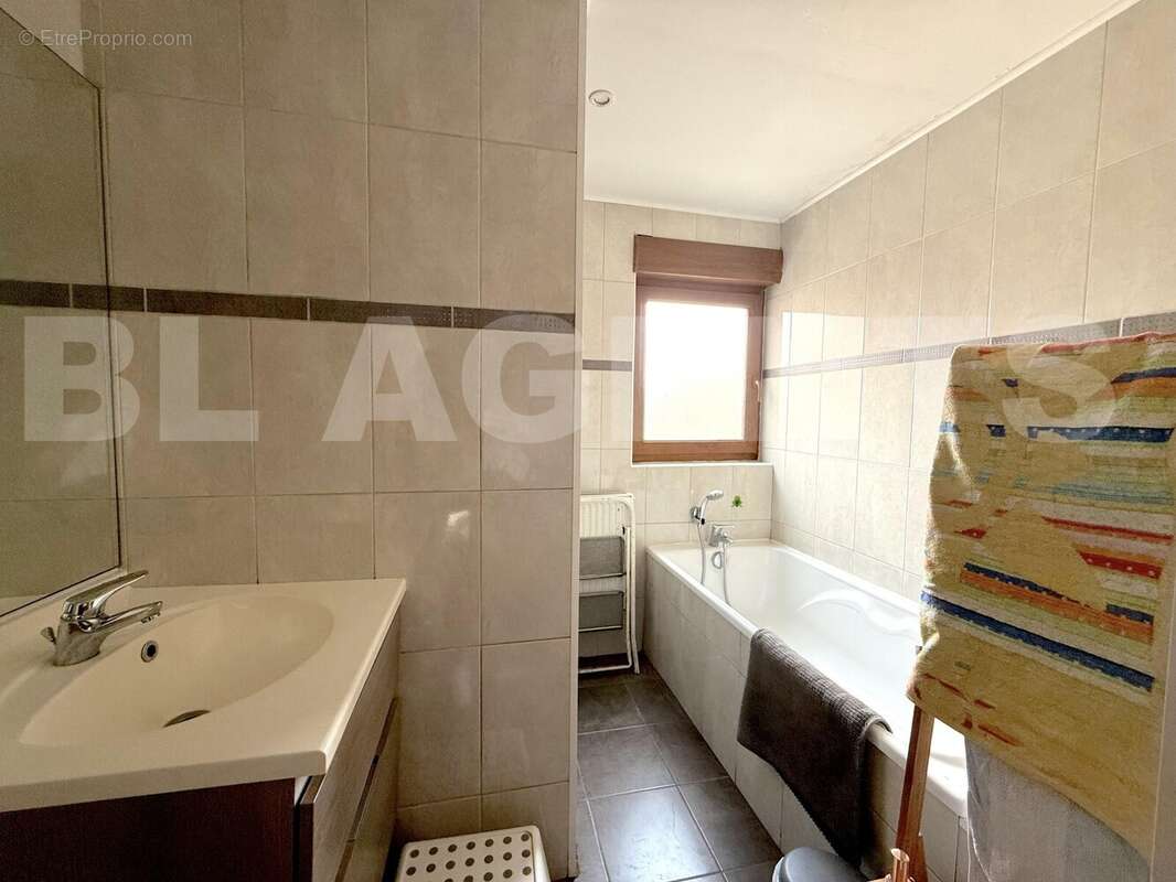 SDB - Maison à WINGLES