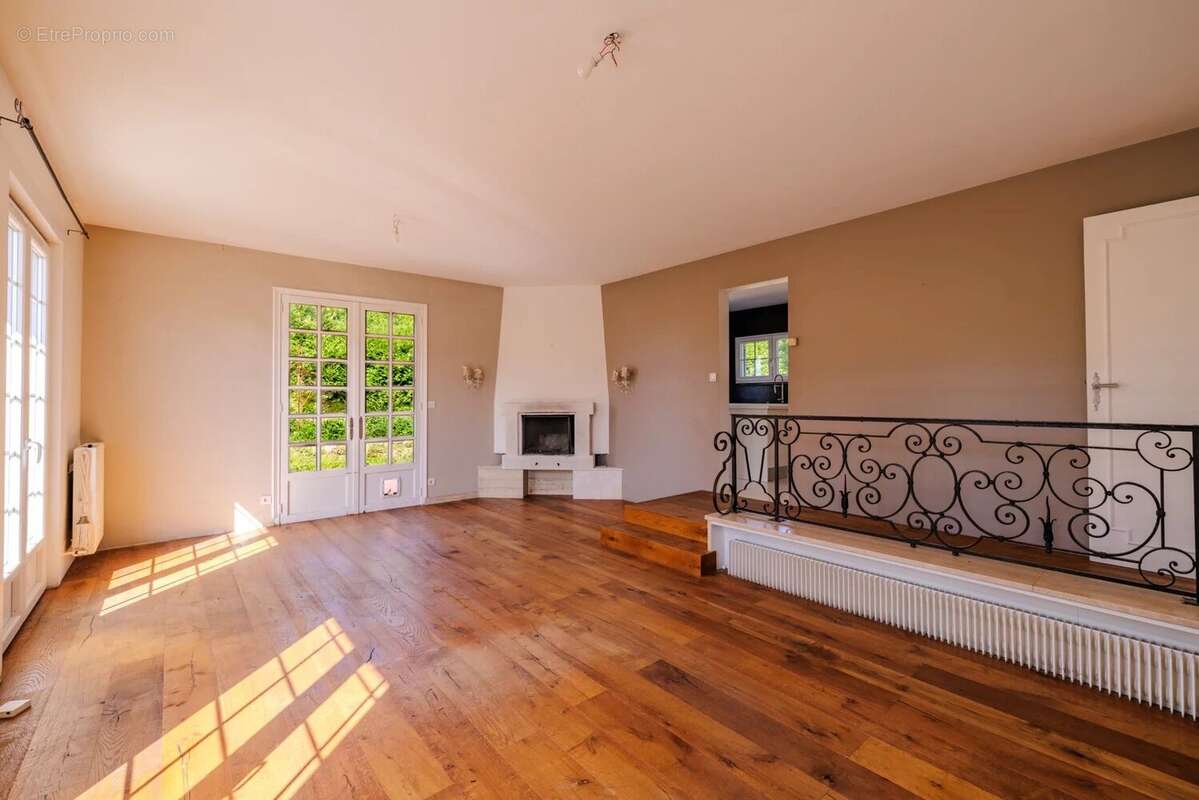 Maison à AUBERGENVILLE