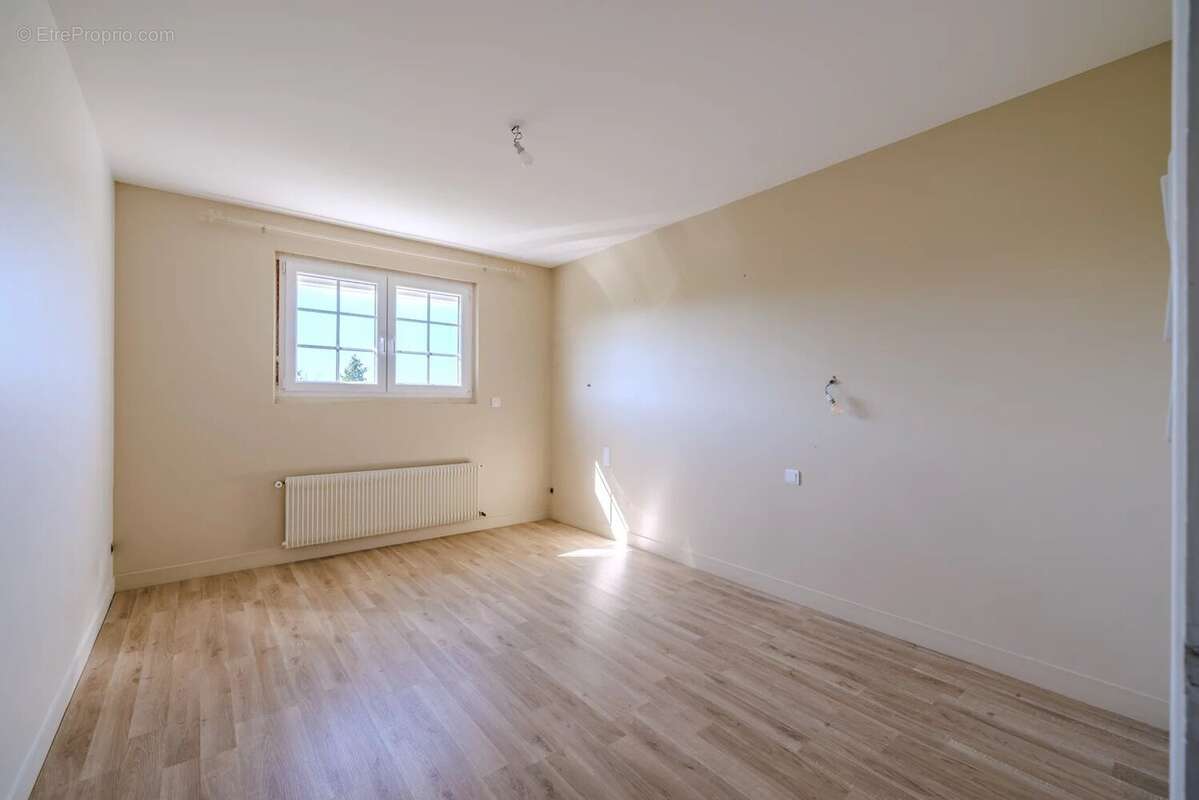 Maison à AUBERGENVILLE