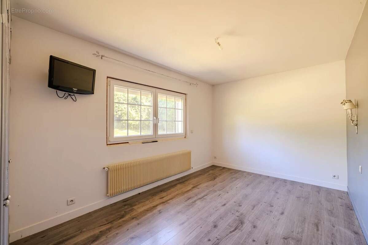 Maison à AUBERGENVILLE