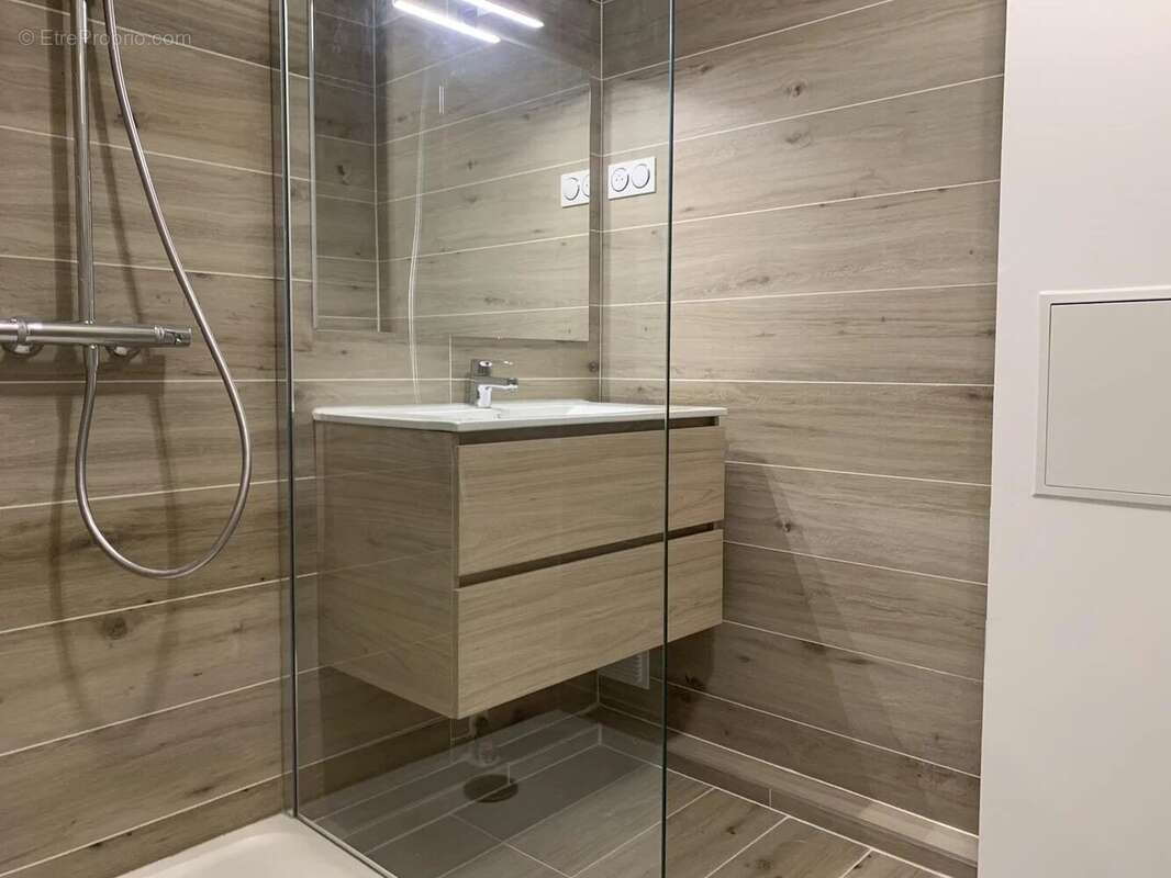 Appartement à PARIS-19E