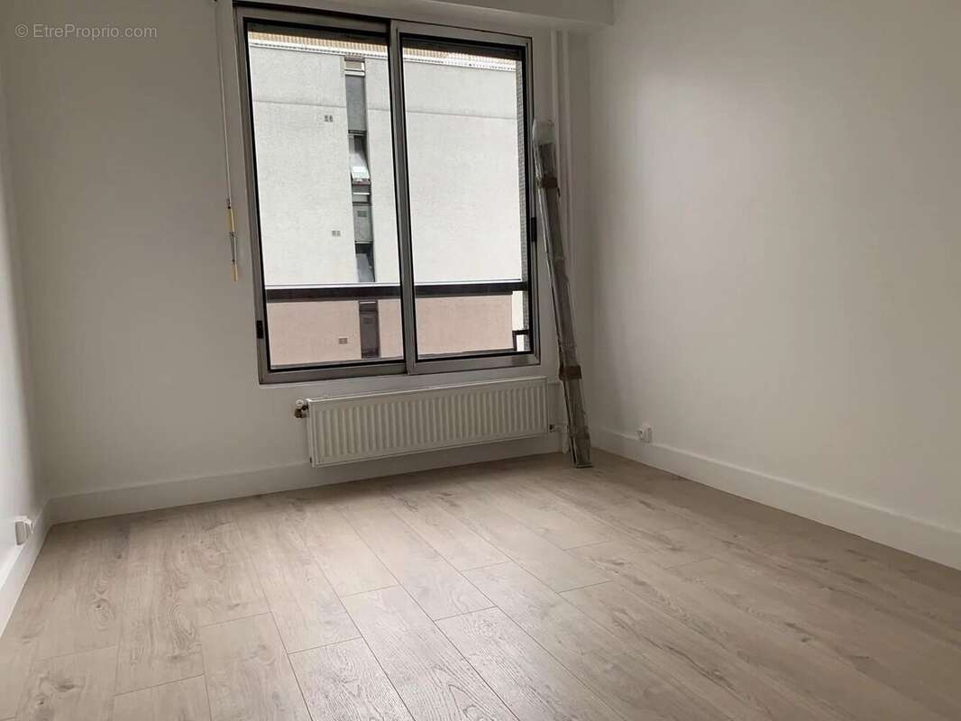 Appartement à PARIS-19E