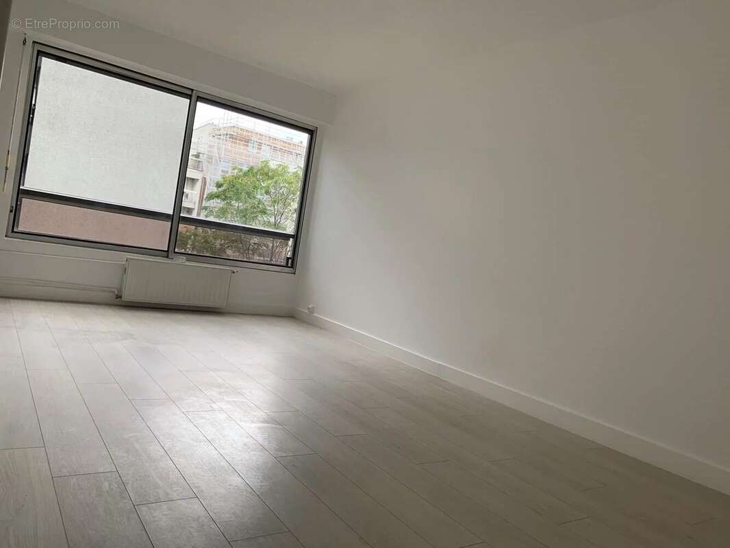 Appartement à PARIS-19E