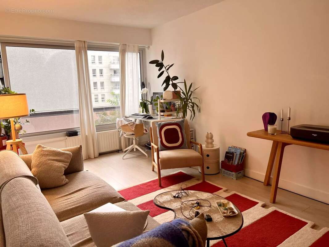 Appartement à PARIS-19E