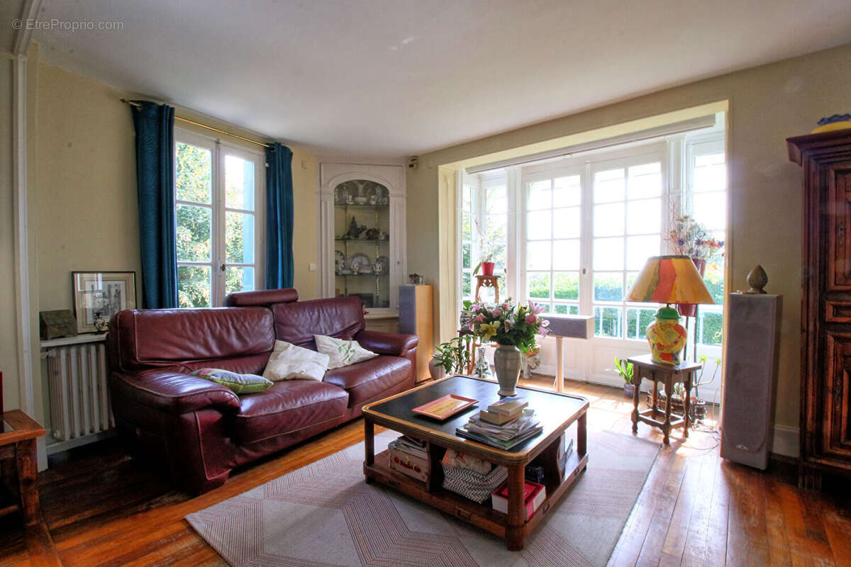 Maison à MONT-SAINT-AIGNAN