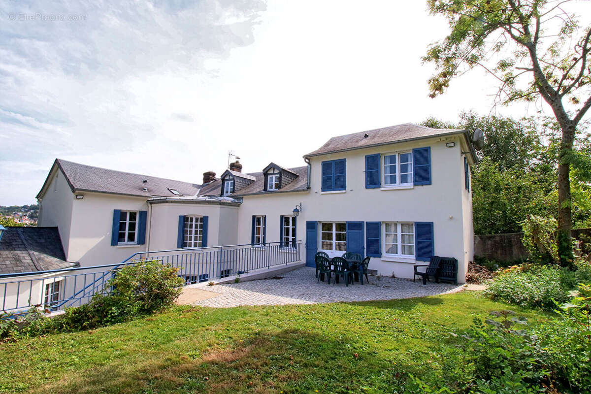 Maison à MONT-SAINT-AIGNAN