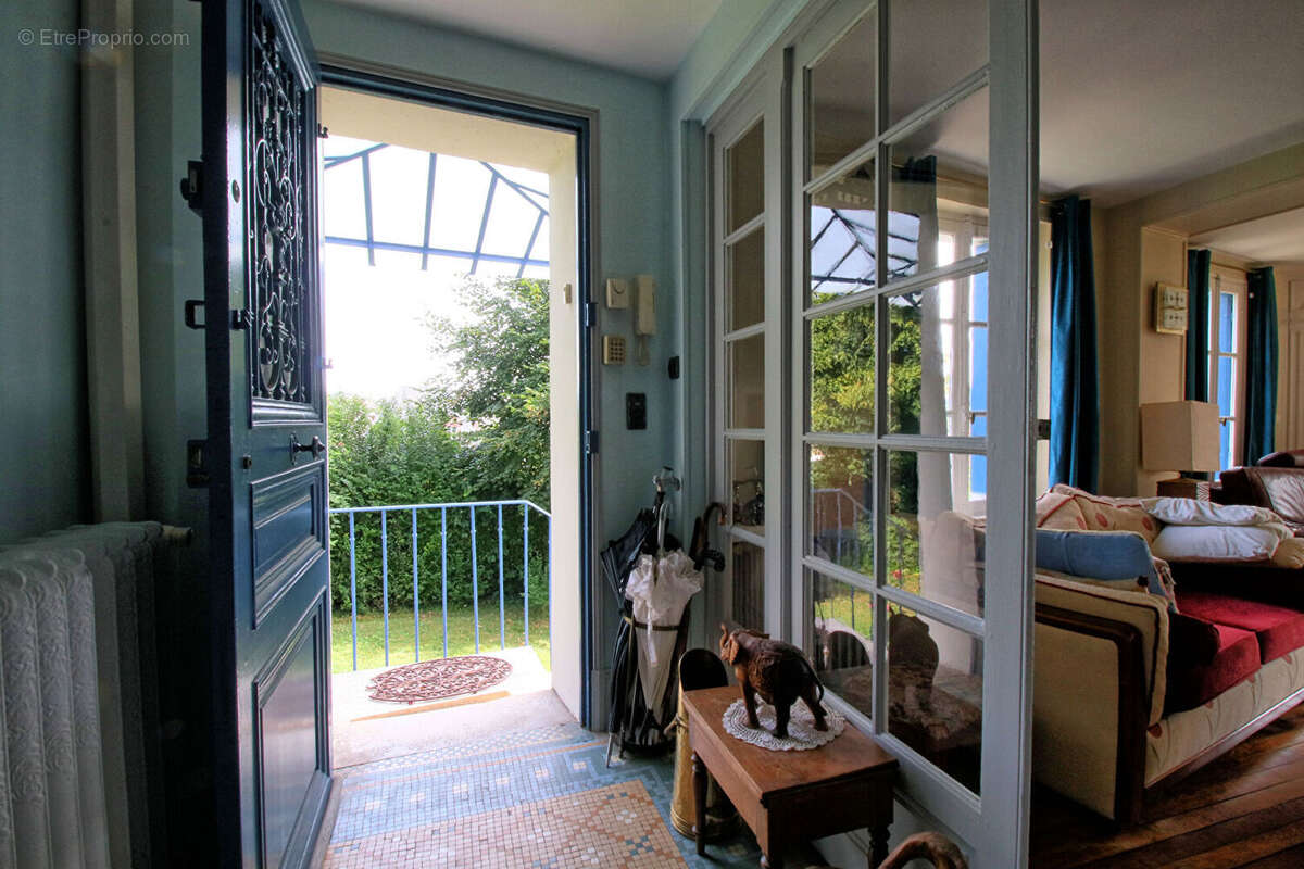 Maison à MONT-SAINT-AIGNAN