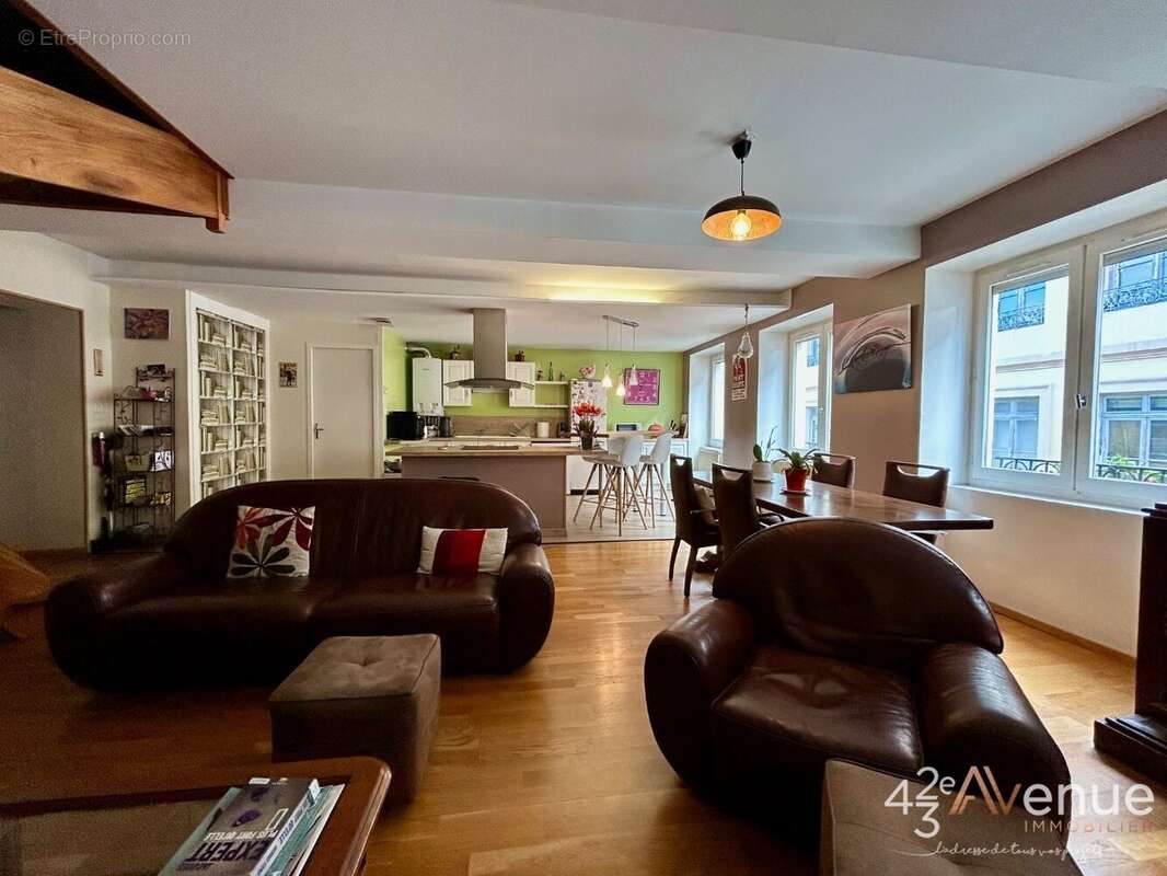 Appartement à SAINT-ETIENNE