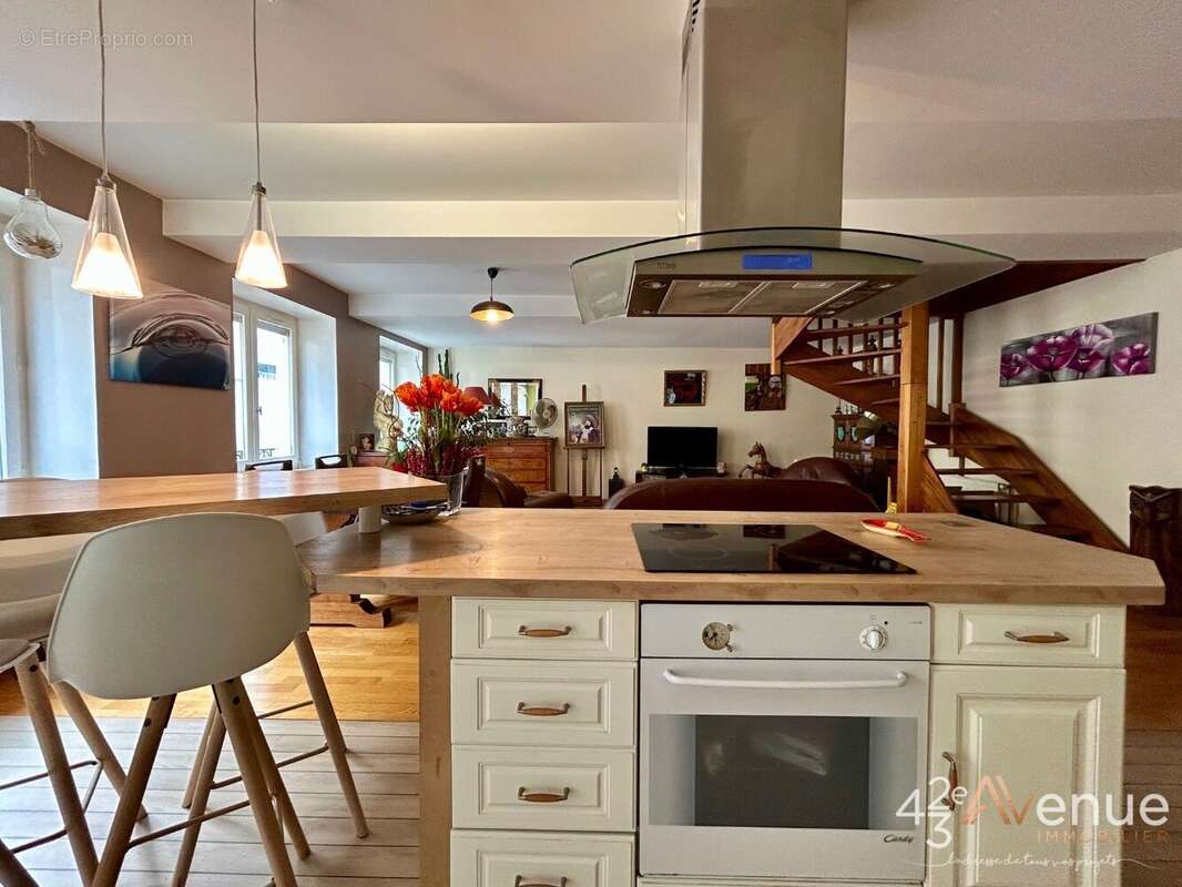 Appartement à SAINT-ETIENNE