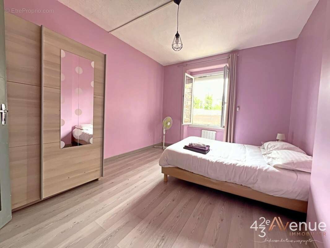 Appartement à SAINT-ETIENNE