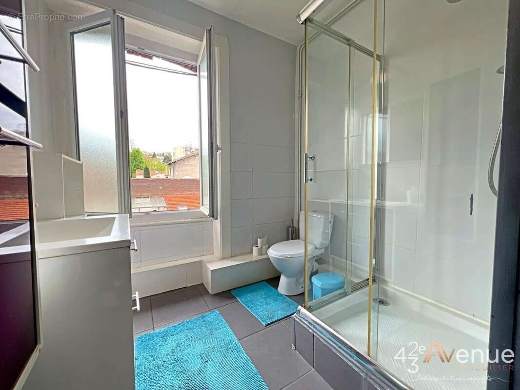 Appartement à SAINT-ETIENNE