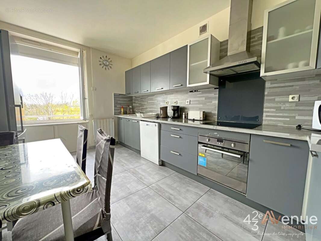 Appartement à SAINT-ETIENNE