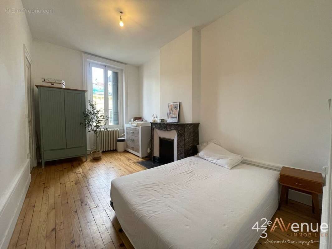 Appartement à SAINT-ETIENNE