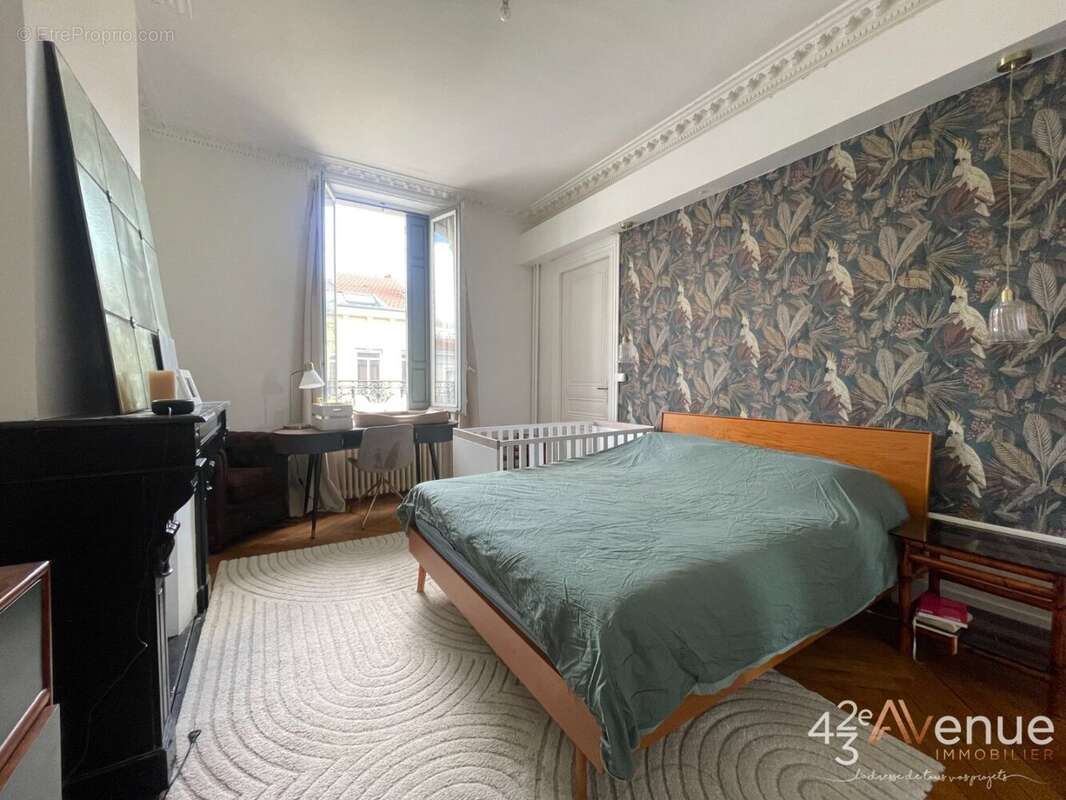 Appartement à SAINT-ETIENNE