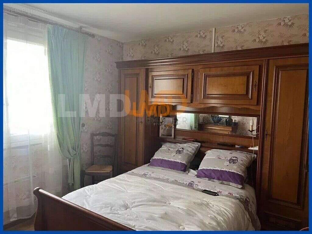 Maison à ALMONT-LES-JUNIES