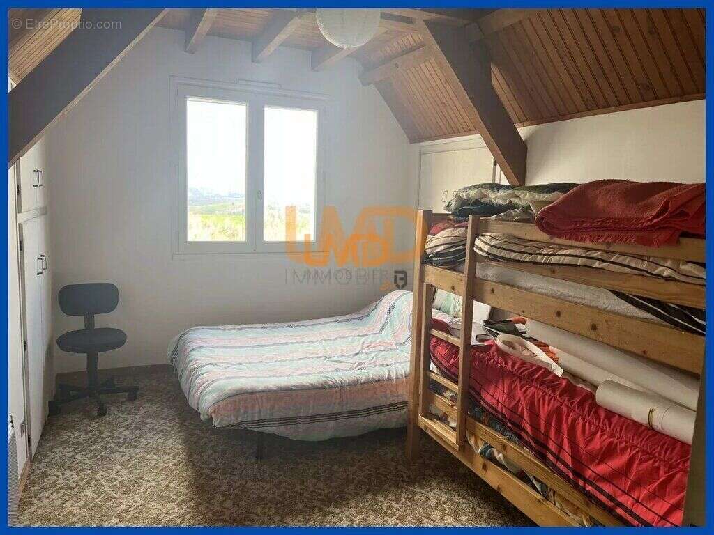 Maison à ALMONT-LES-JUNIES