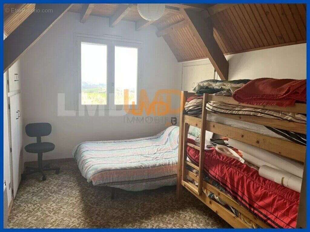 Maison à ALMONT-LES-JUNIES