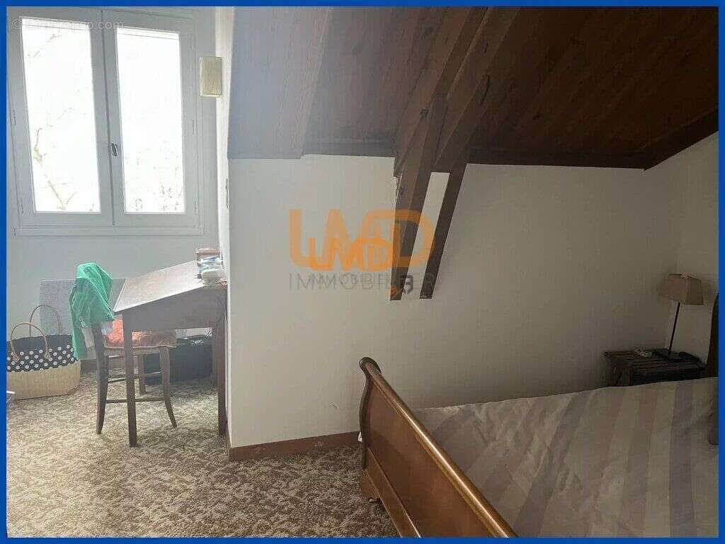 Maison à ALMONT-LES-JUNIES