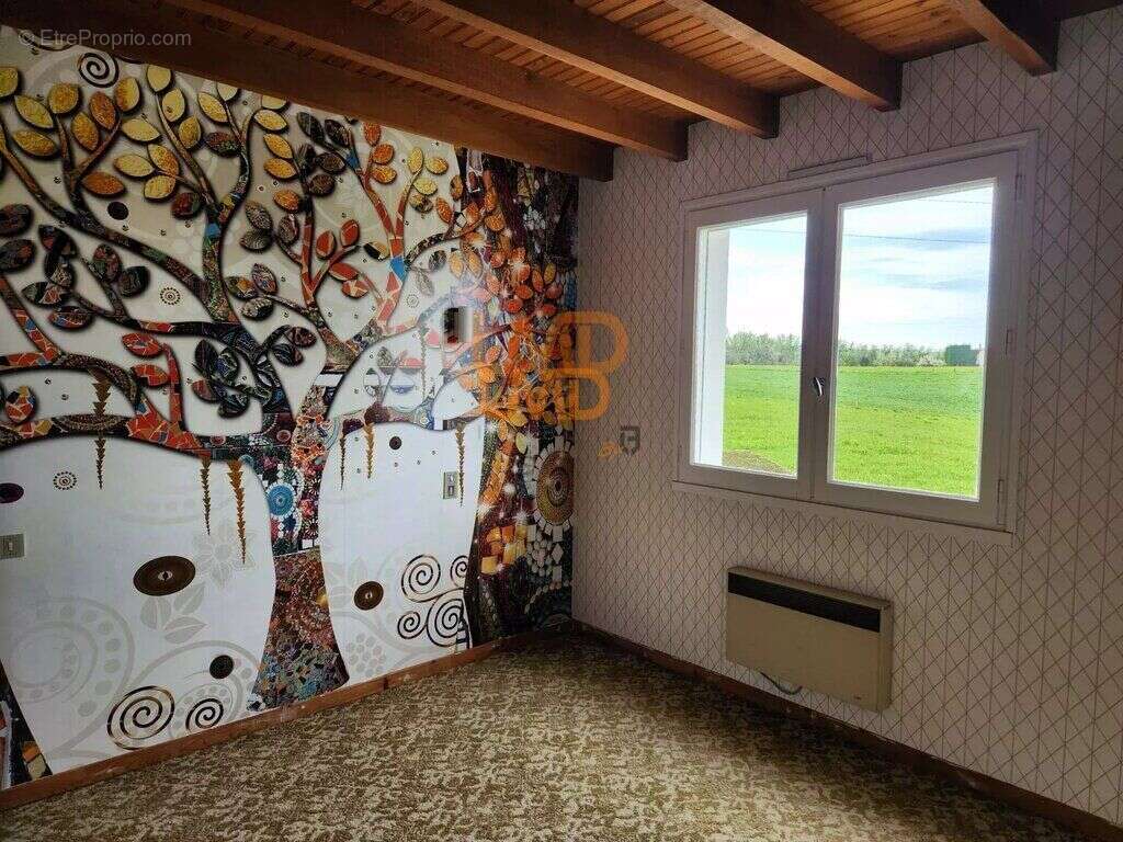 Maison à ALMONT-LES-JUNIES