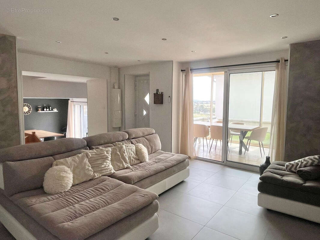 Appartement à POLLIONNAY