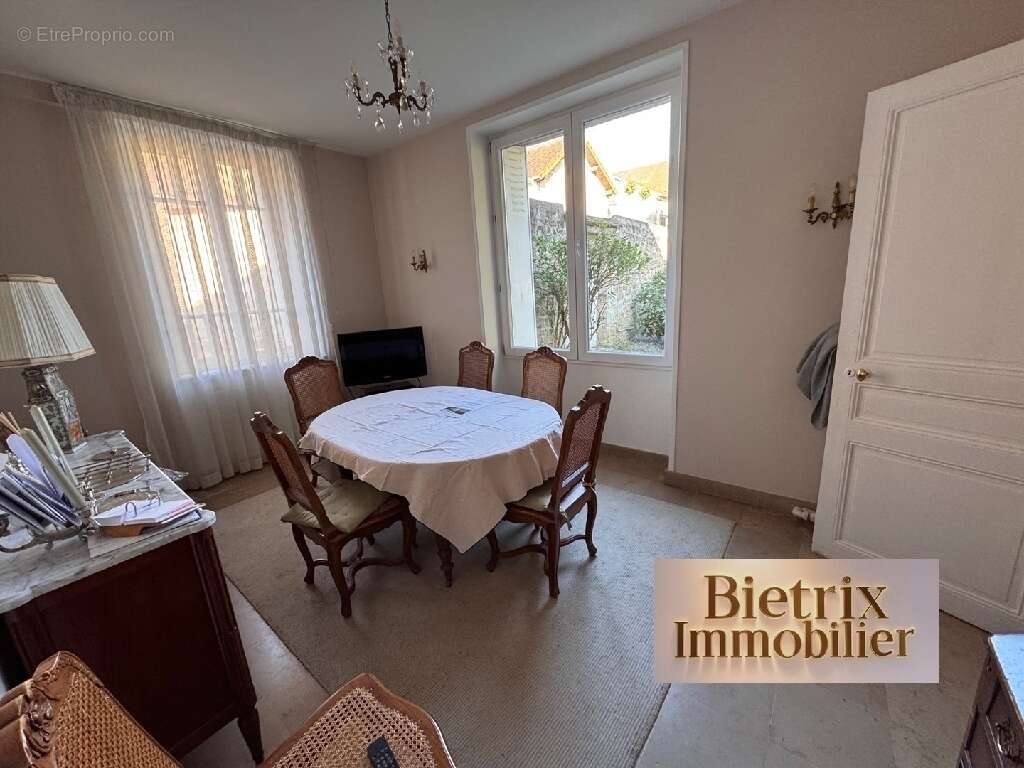 Maison à VALMONDOIS