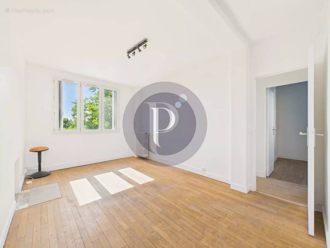 Appartement à LE PLESSIS-ROBINSON