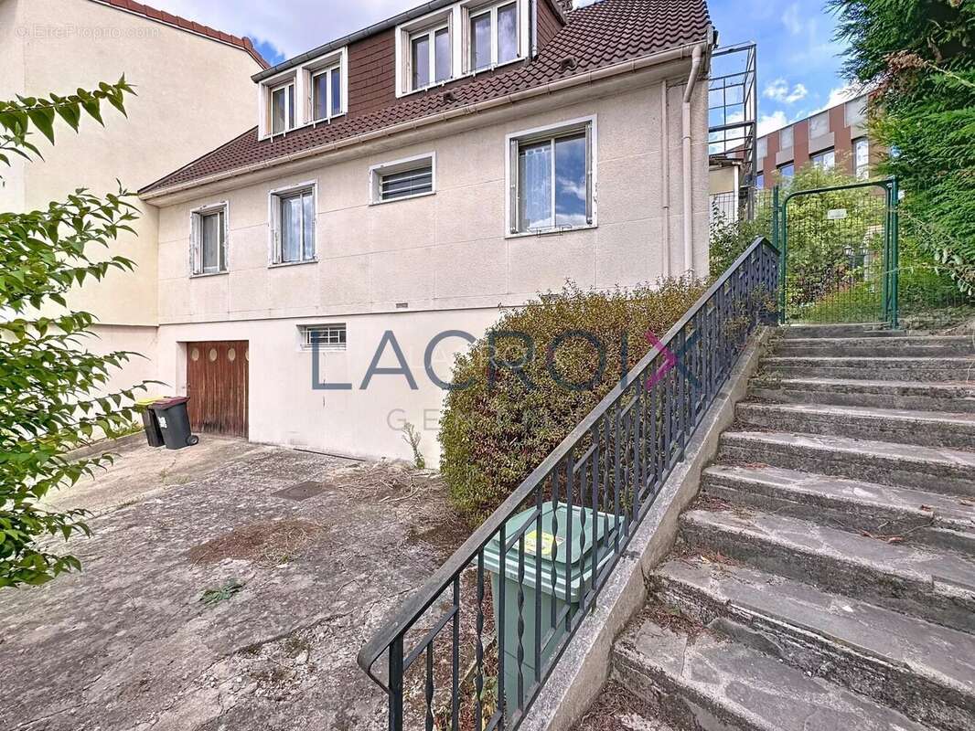 Maison à LE KREMLIN-BICETRE