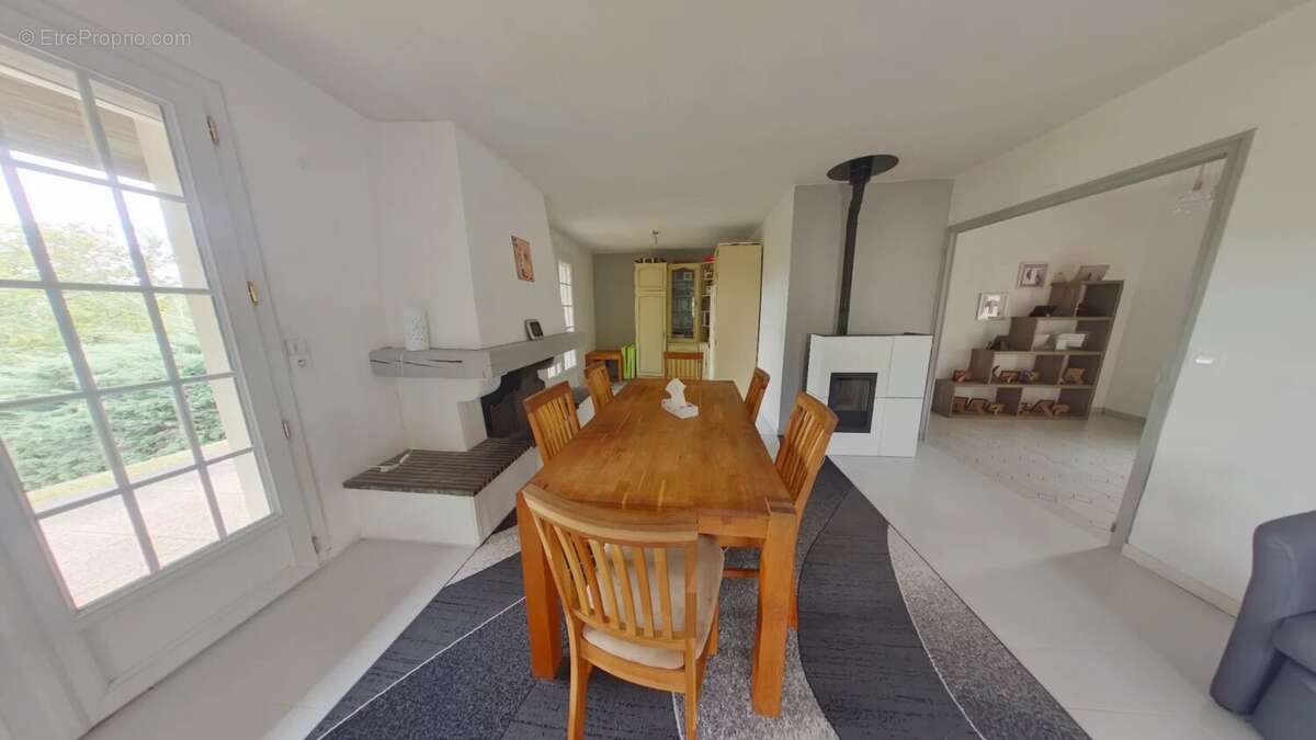 Maison à SAINT-GERMAIN-LES-ARLAY