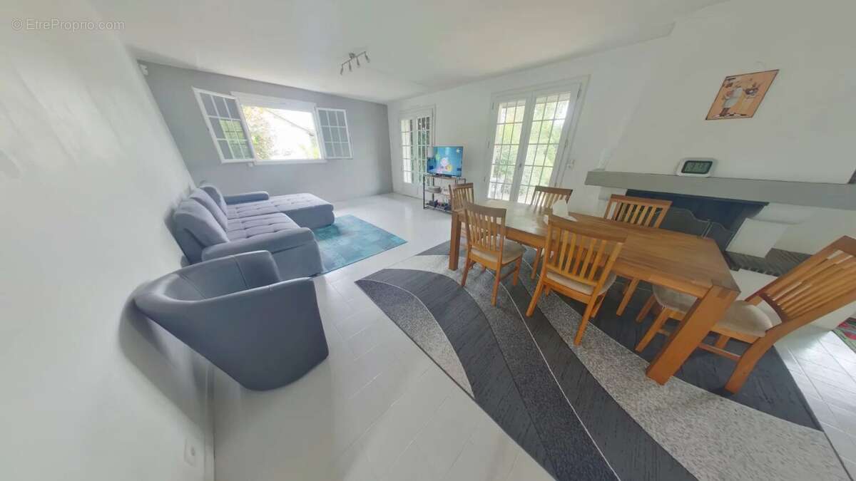 Maison à SAINT-GERMAIN-LES-ARLAY