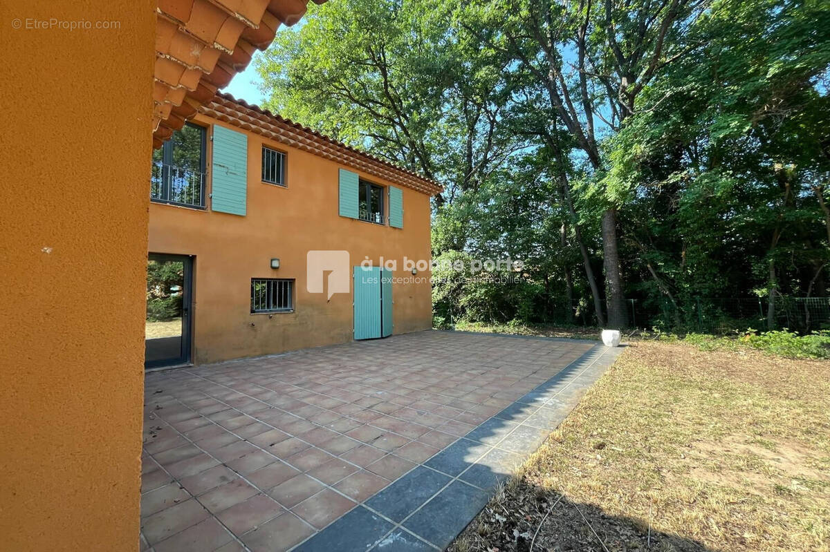 Maison à LE THOLONET