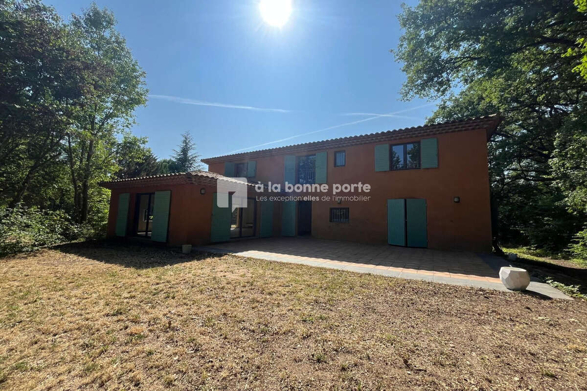 Maison à LE THOLONET