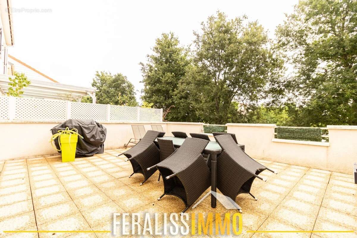 Appartement à COURDIMANCHE