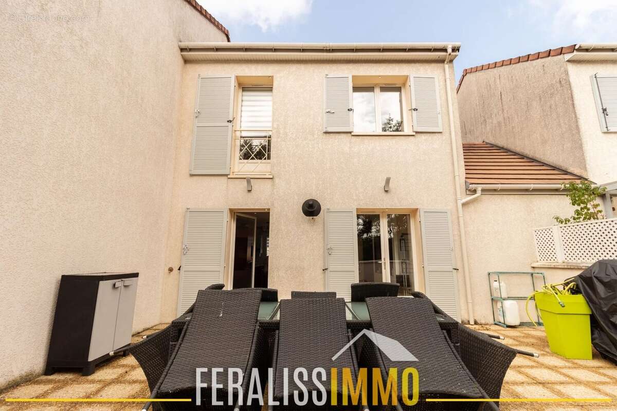 Appartement à COURDIMANCHE