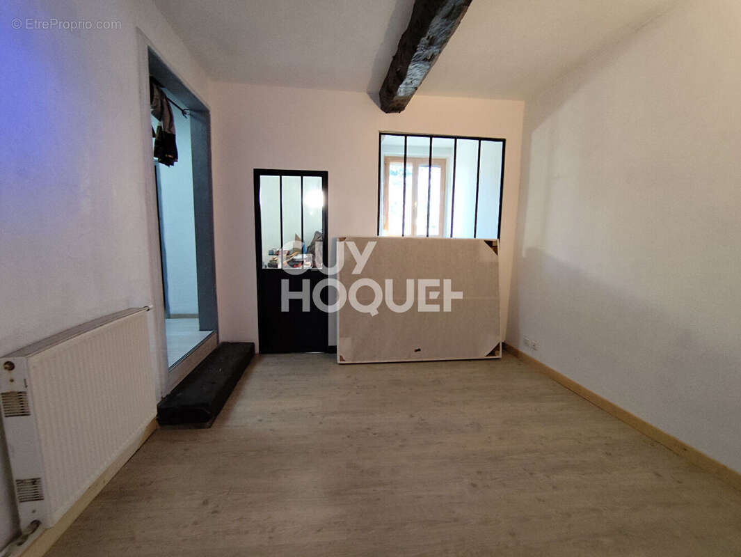 Maison à MONTROND-LES-BAINS