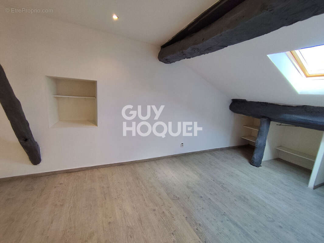 Maison à MONTROND-LES-BAINS