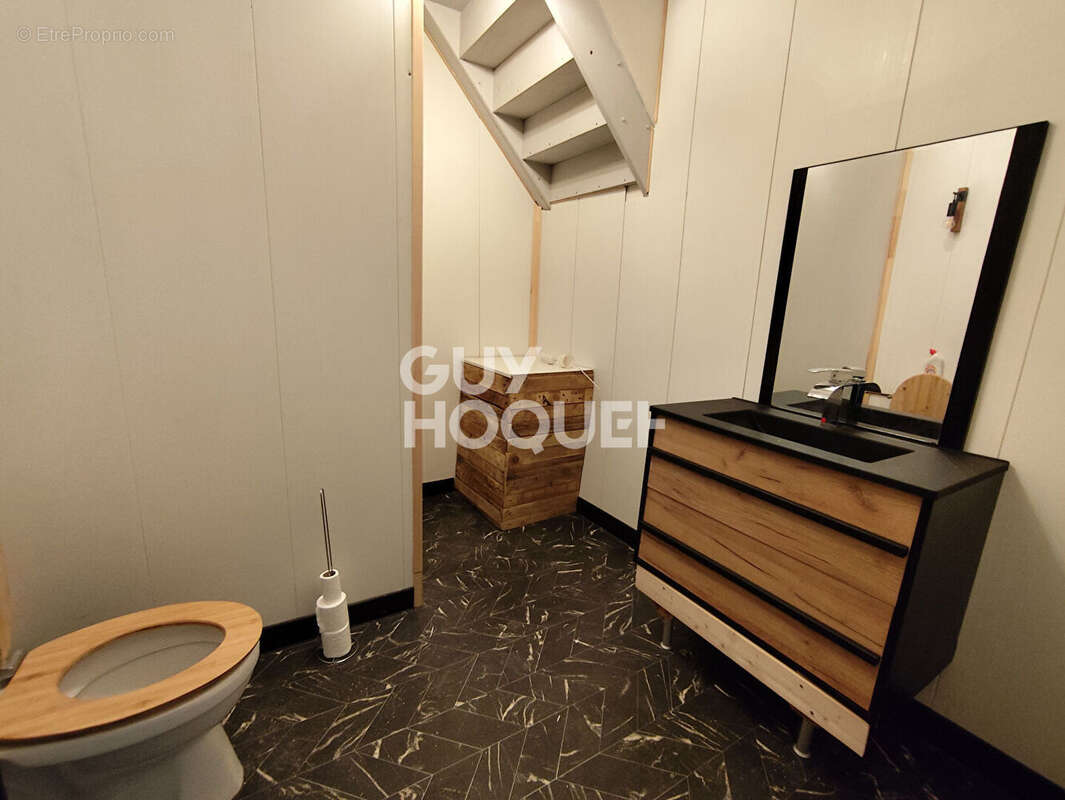 Maison à MONTROND-LES-BAINS