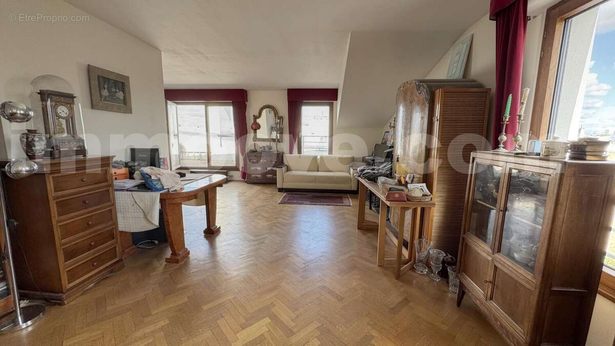 sejour face_Revelateur - Appartement à CHARENTON-LE-PONT