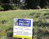 Terrain à SAINT-MAURICE-LE-GIRARD