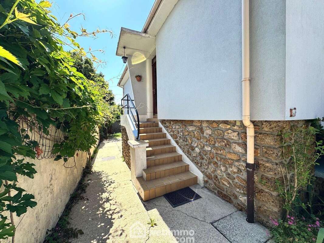 Allons découvrir la maison - Maison à LEUVILLE-SUR-ORGE