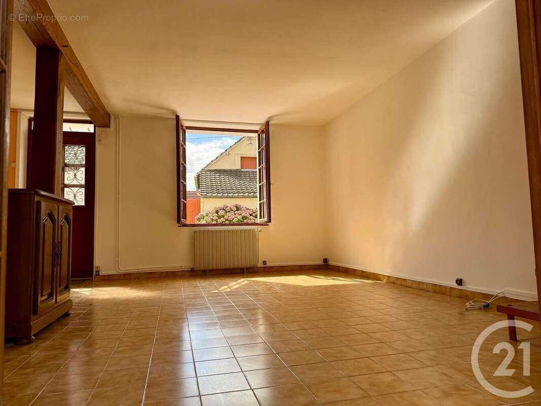 Maison à EZY-SUR-EURE