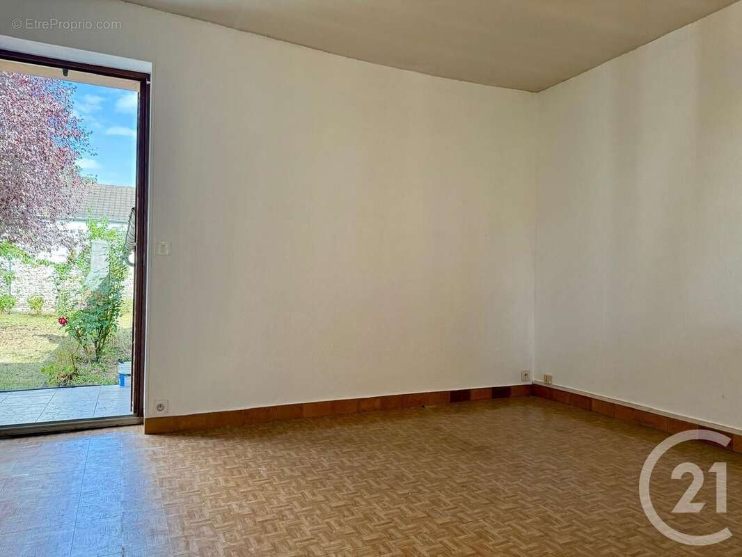 Maison à EZY-SUR-EURE