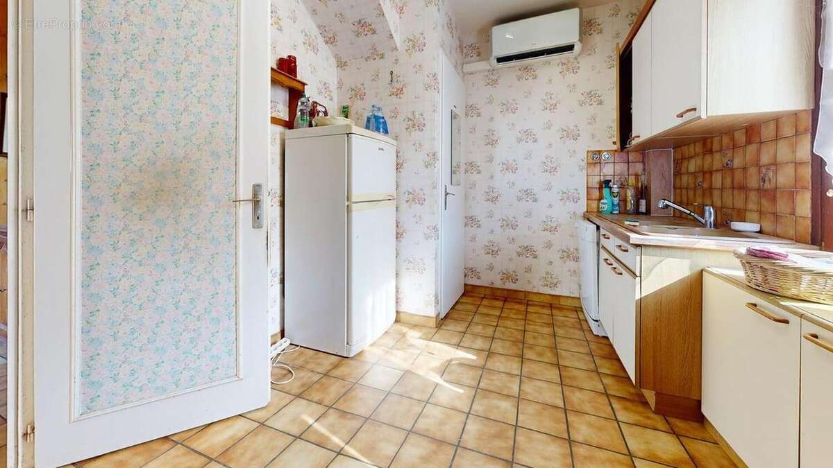 MaisoncontemporaineprochebourgduCouxKitchen - Maison à COUX-ET-BIGAROQUE