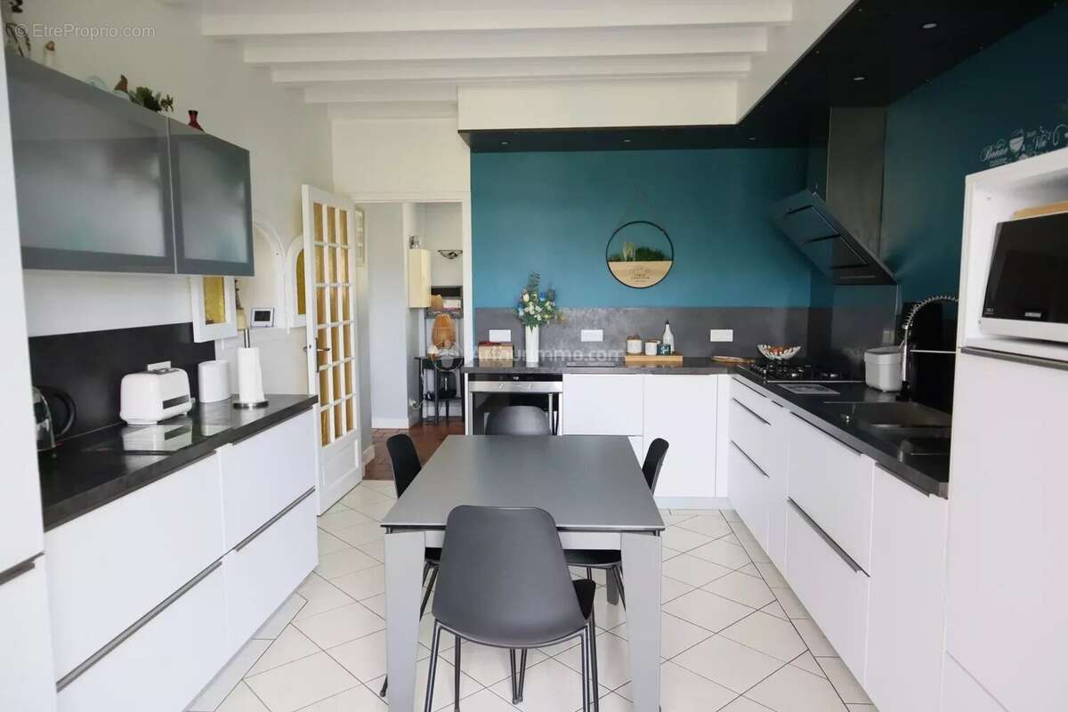 Maison à VOUVRAY-SUR-LOIR