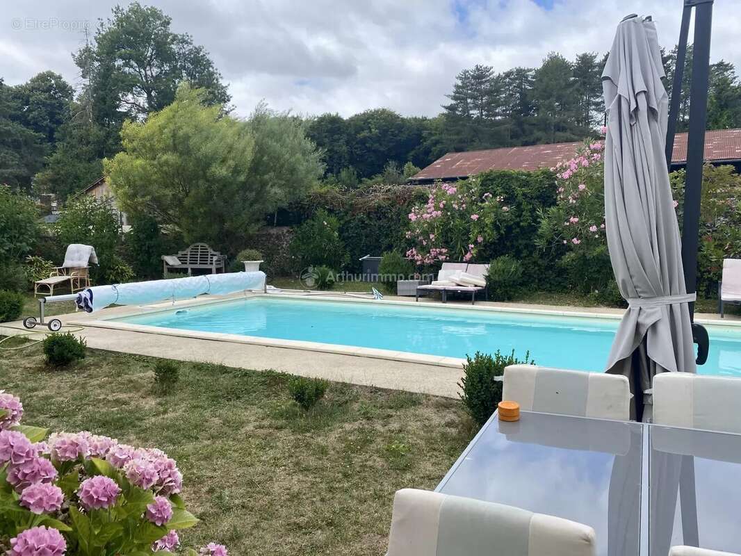 Maison à CHAHAIGNES