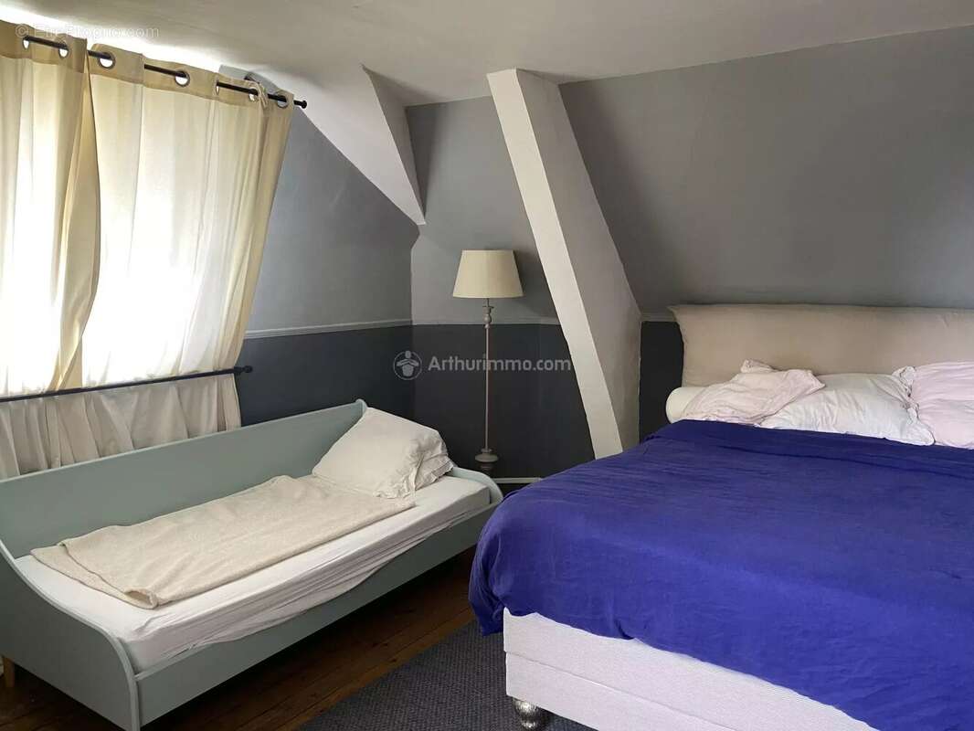 Maison à CHAHAIGNES