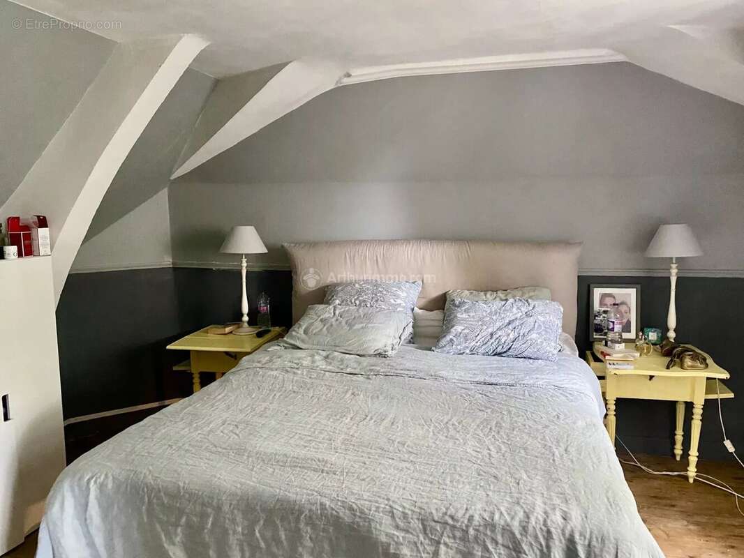 Maison à CHAHAIGNES