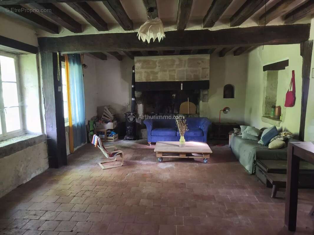 Maison à COURDEMANCHE