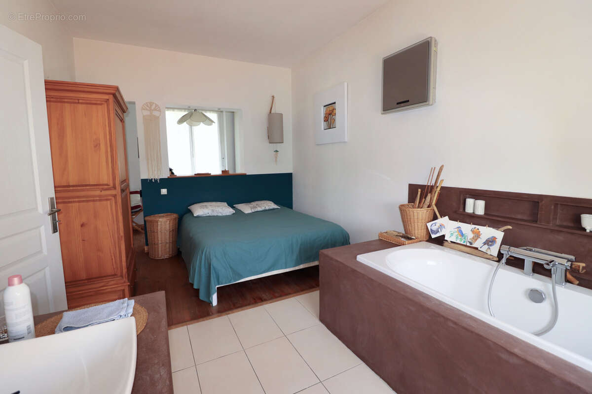 Maison à SAINT-GEORGES-DE-DIDONNE