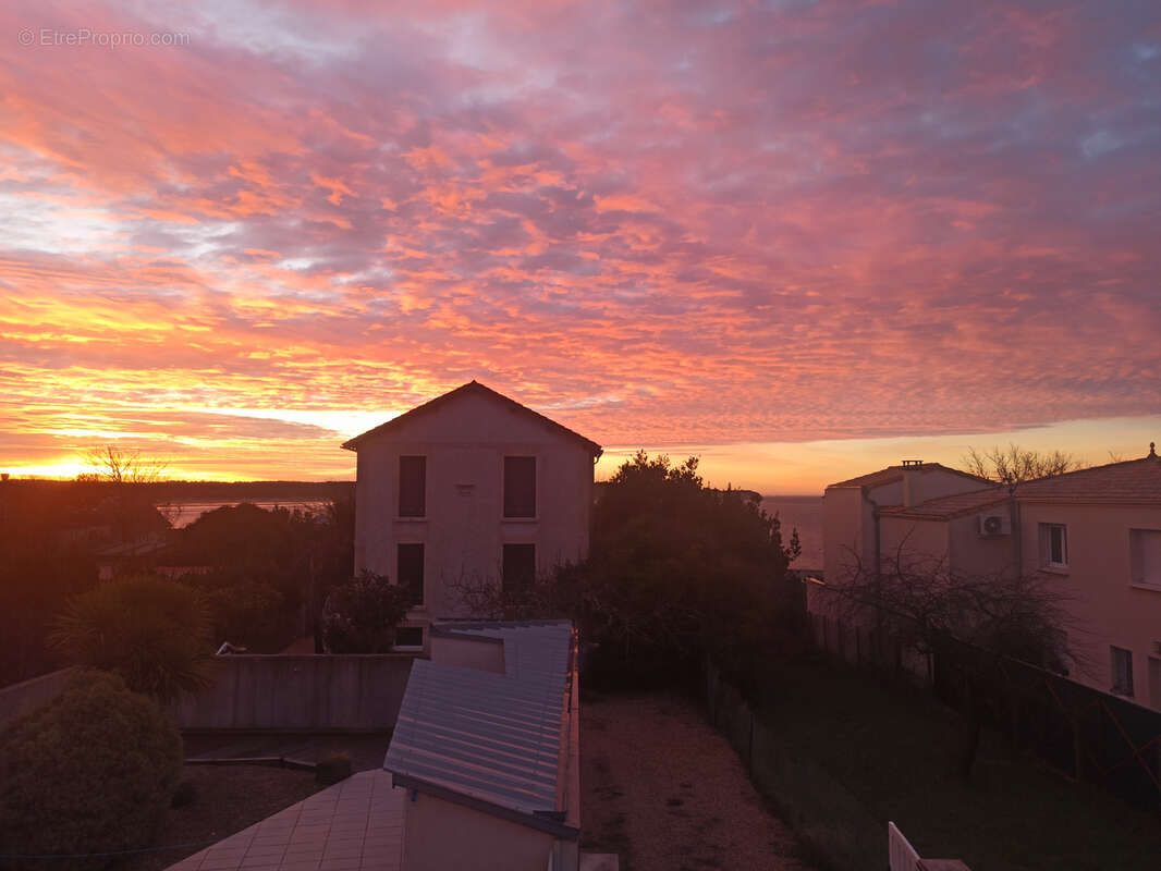 Maison à SAINT-GEORGES-DE-DIDONNE